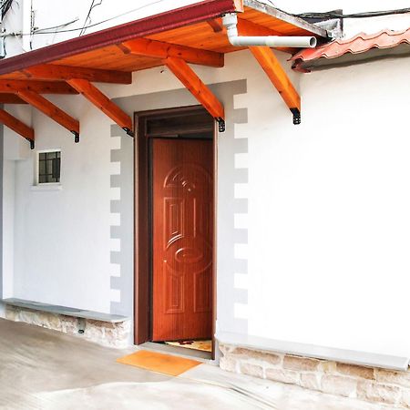 Solhouse Apartment Gjirokaster Bagian luar foto