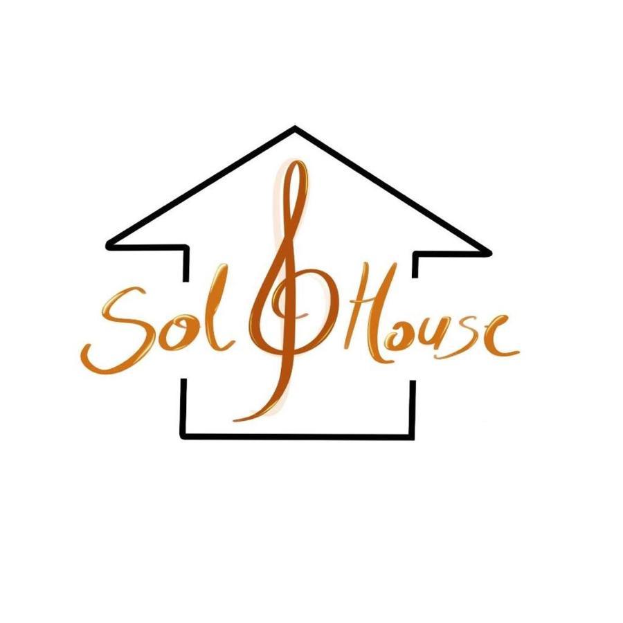 Solhouse Apartment Gjirokaster Bagian luar foto