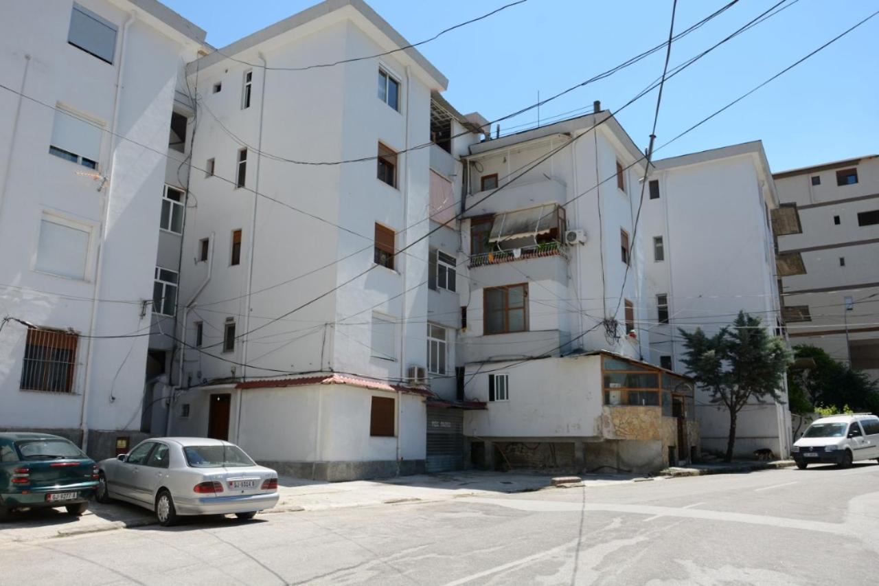 Solhouse Apartment Gjirokaster Bagian luar foto