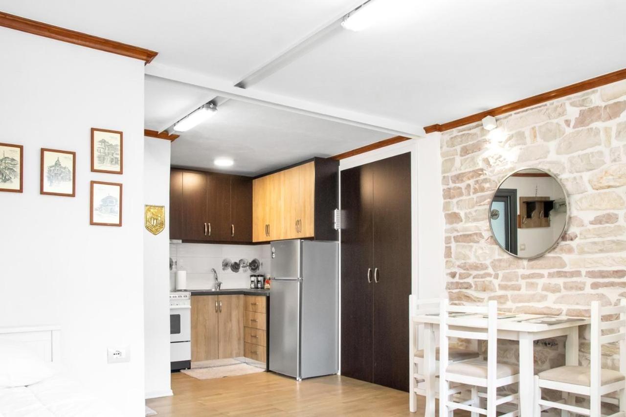 Solhouse Apartment Gjirokaster Bagian luar foto